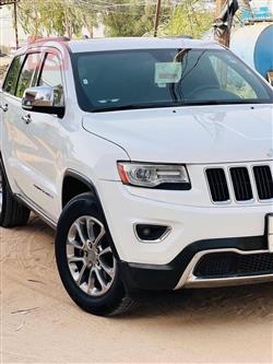 جیپ گراند شیرۆکی